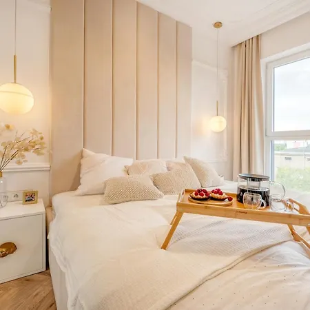 Golden Manufaktura By Rentujemy * לודז'